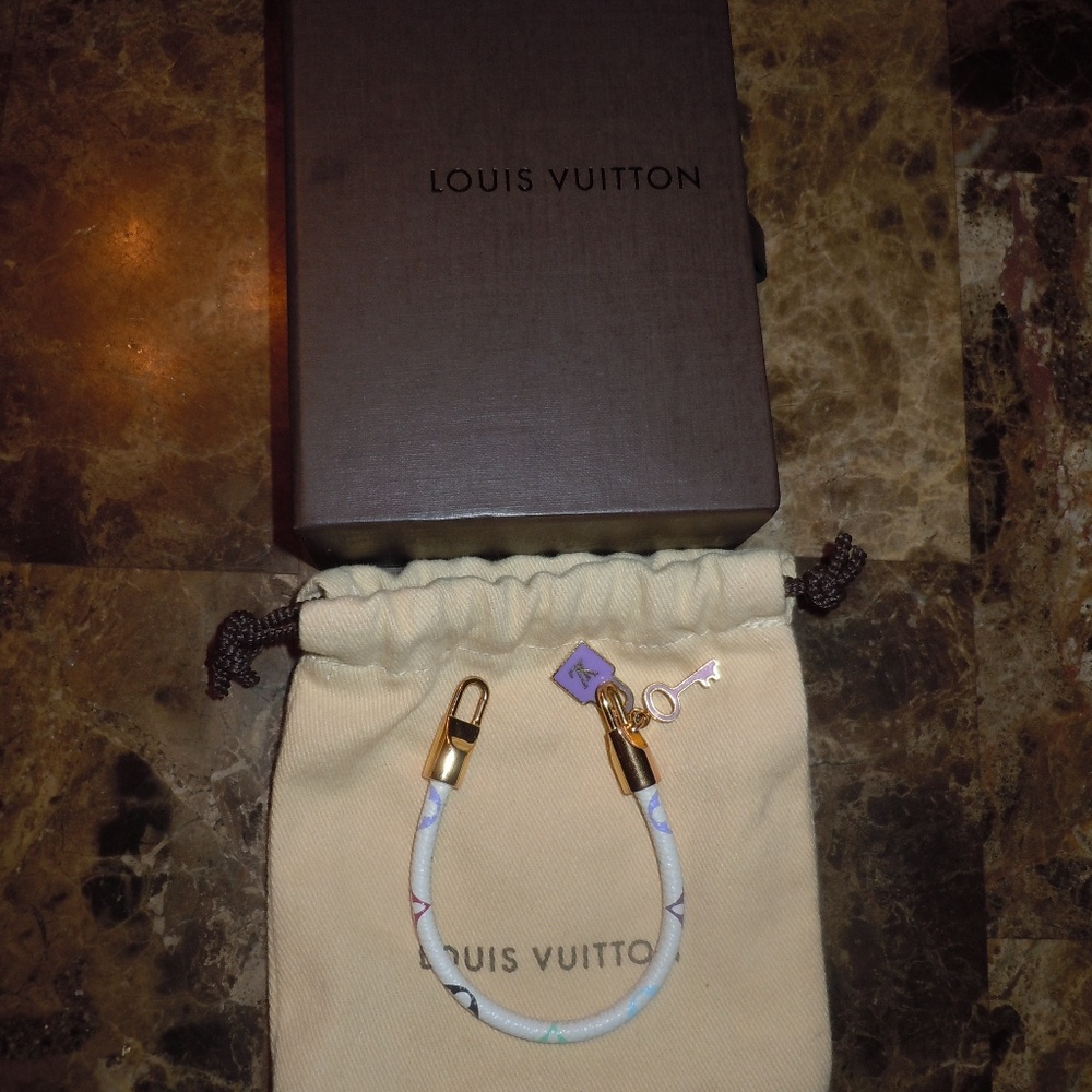 LOUIS VUITTON  Lock It White Multi Bracelet